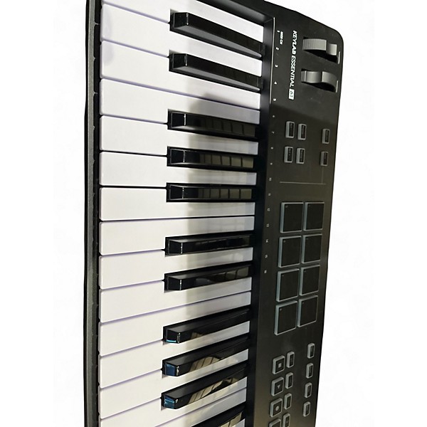 Used Arturia Keylab 61 Key MIDI Controller