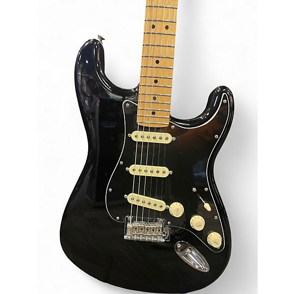 Used Fender Player Stratocaster Black Solid Body Electric
