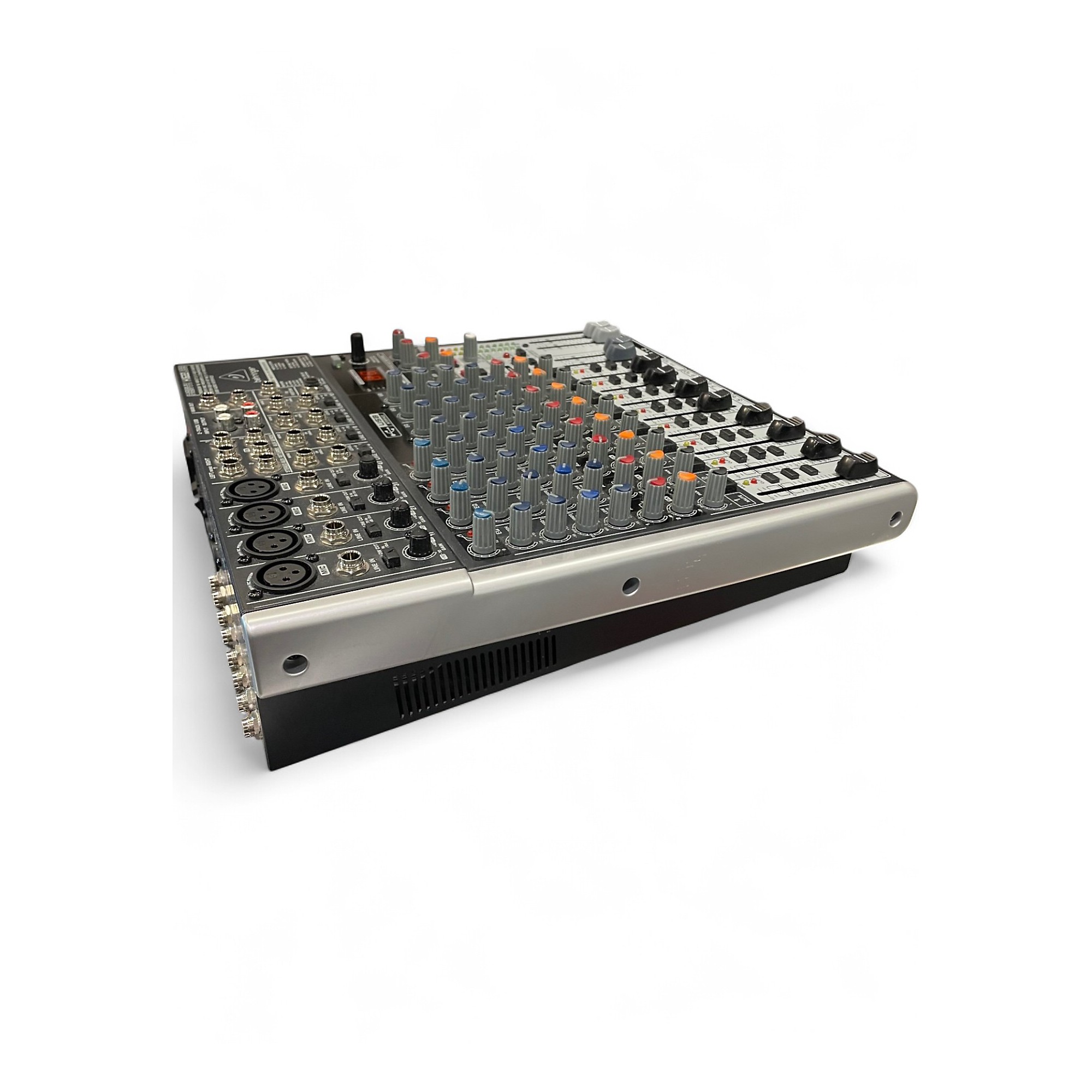 Used Behringer Xenyx X1622USB Unpowered Mixer | Guitar Center