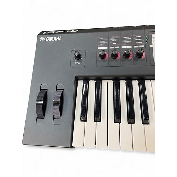 ◎YAMAHA MX61☆ 白 ☆ 61鍵 ☆専用ケース付 YAMAHA MX61 ワークステーションシンセサイザー 61鍵盤 ブラック