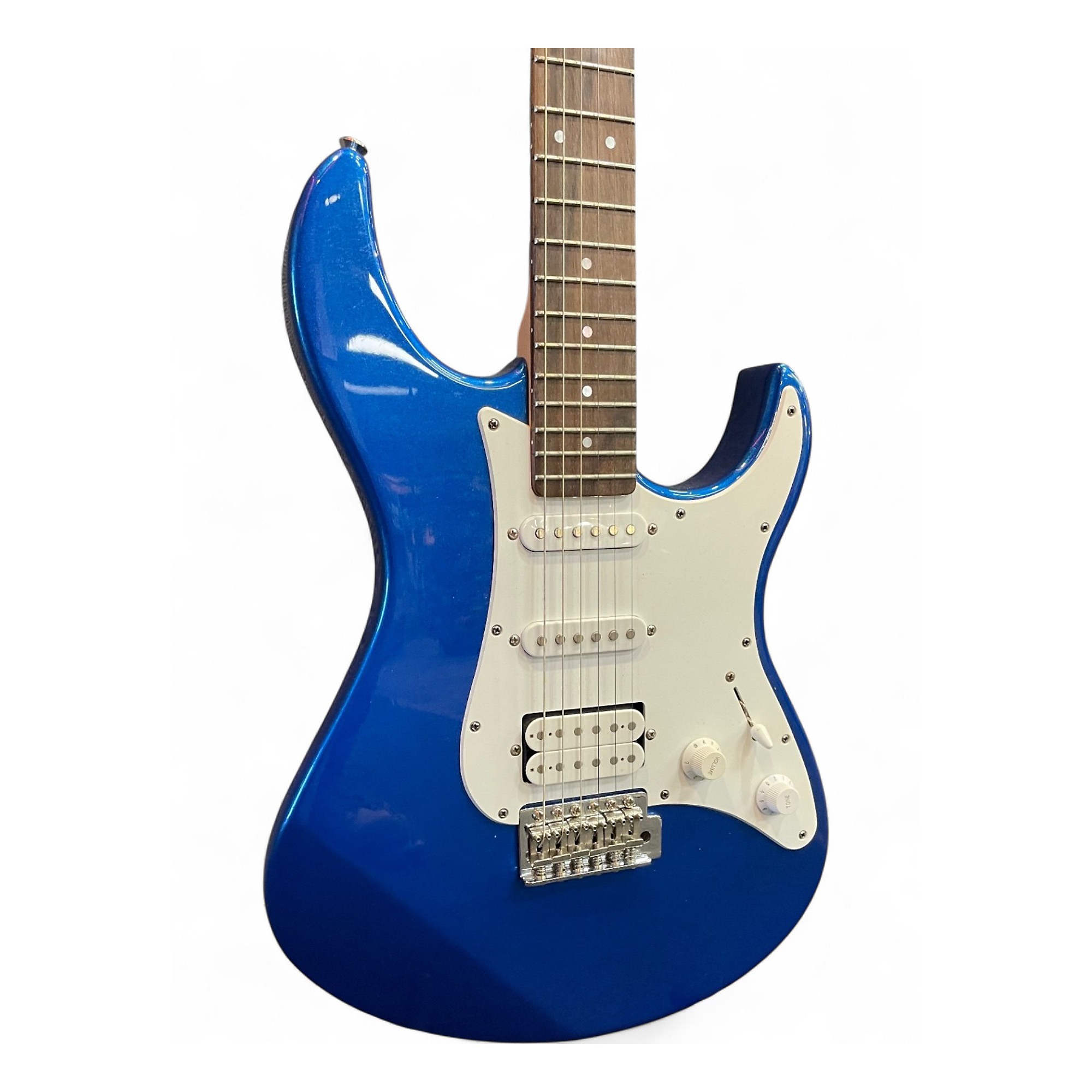 pacifica012 メタリックブルー
カラー…メタリックブルー ヤマハ PACIFICA012 [ダークブルーメタリック] (エレキギター