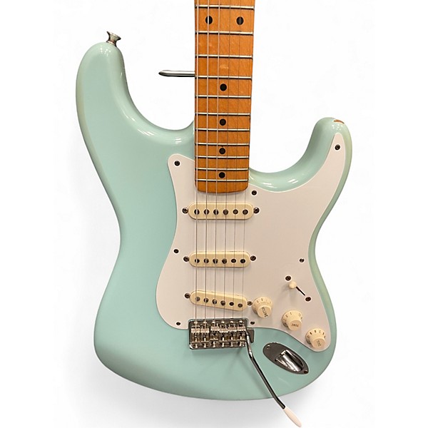 Used Fender Classic Series 1950S Stratocaster Gloss Polyester Solid Body Electric Guitar