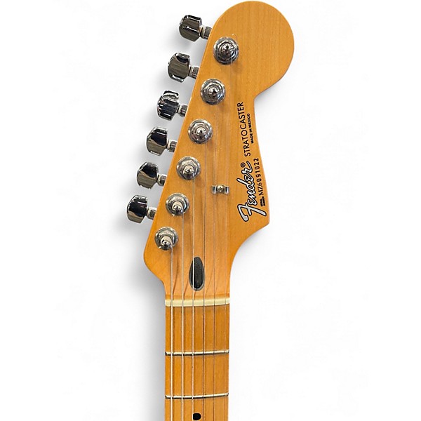 Used 2006 Fender 60th Anniversary Stratocaster Blizzard Pearl Solid Body Electric Guitar