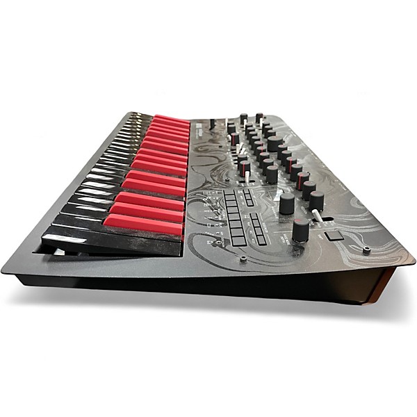 【生産終了】KORG minilogue bass Limited Used Korg Minilogue Bass Synthesizer | Guitar Center