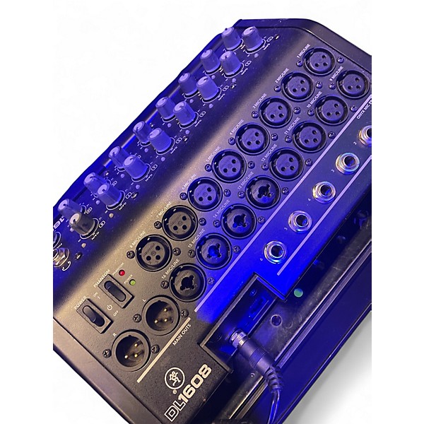 Used Mackie DL1608 Digital Mixer