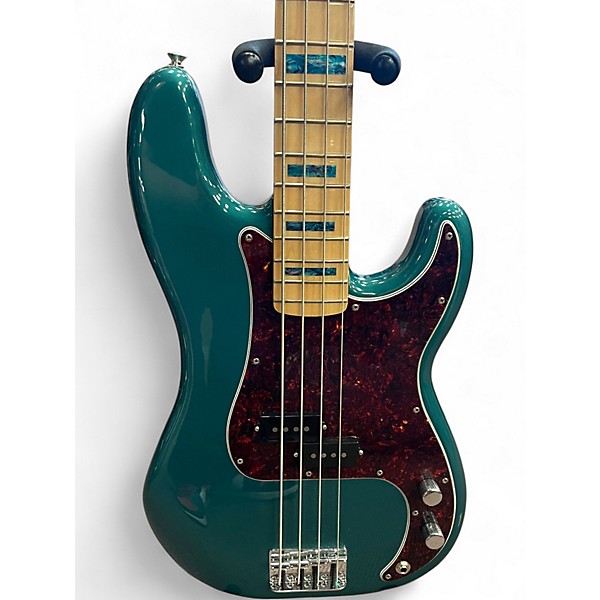 Used Fender  special edition Ocean Turquoise Electric Bass Guitar