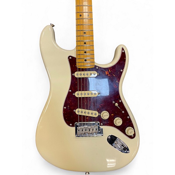 Used Fender American Pro II Strat Olympic White Solid Body Electric Guitar
