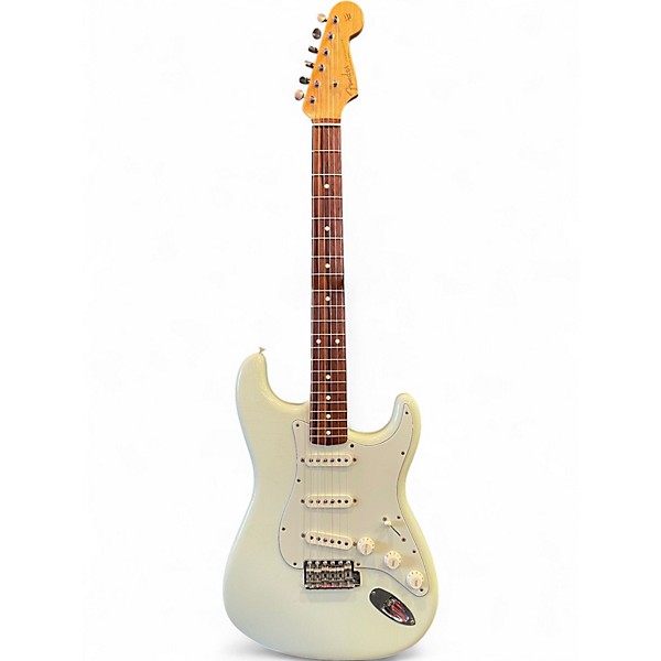 Used 2004 Fender Custom Shop 1960s Stratocaster Closet Classic Vintage White Solid Body Electric Guitar