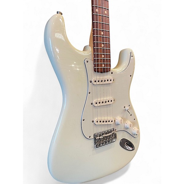 Used 2004 Fender Custom Shop 1960s Stratocaster Closet Classic Vintage White Solid Body Electric Guitar