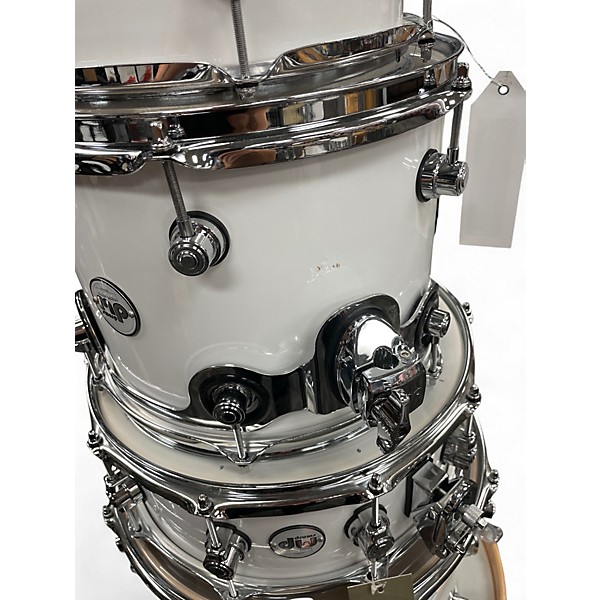 Used DW 5 Piece Design Series Arctic White Drum Kit