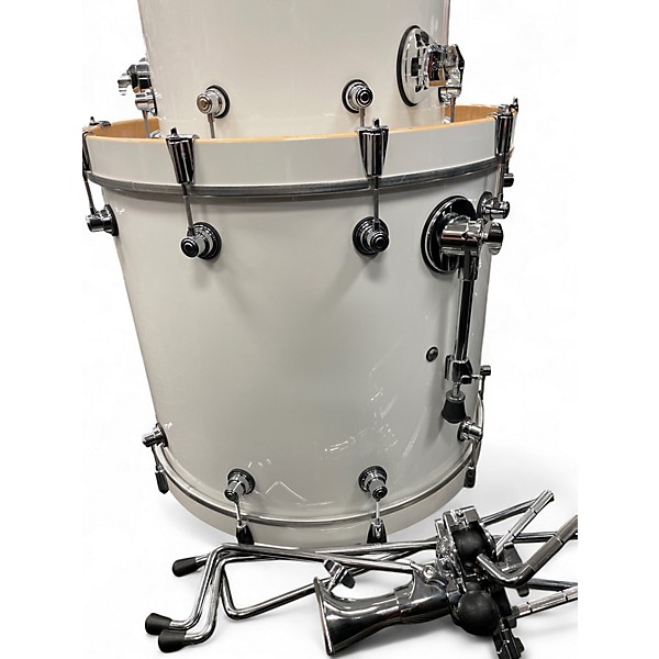 Used DW 5 Piece Design Series Arctic White Drum Kit