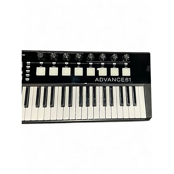 Used Akai Professional Advance 61 MIDI Controller | Guitar