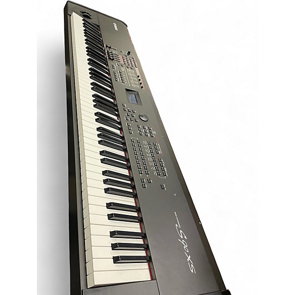 Used Yamaha S90XS 88 Key Synthesizer | Guitar Center