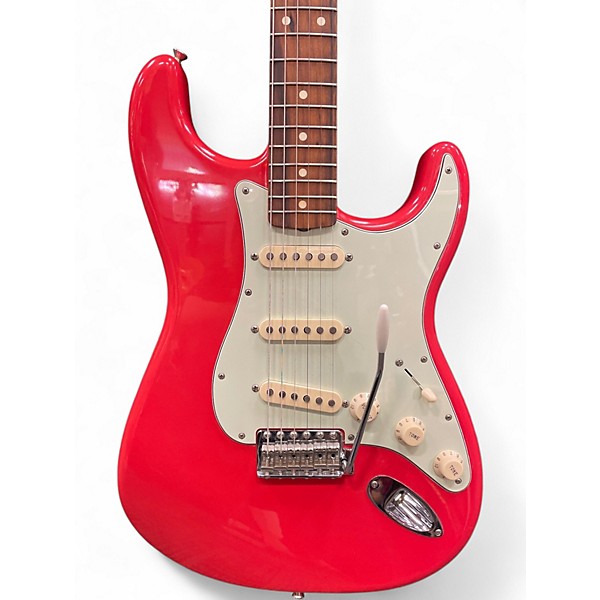 Used Fender Classic Series 1960S Stratocaster Fiesta Red Solid Body Electric Guitar
