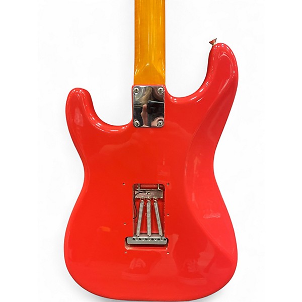 Used Fender Classic Series 1960S Stratocaster Fiesta Red Solid Body Electric Guitar