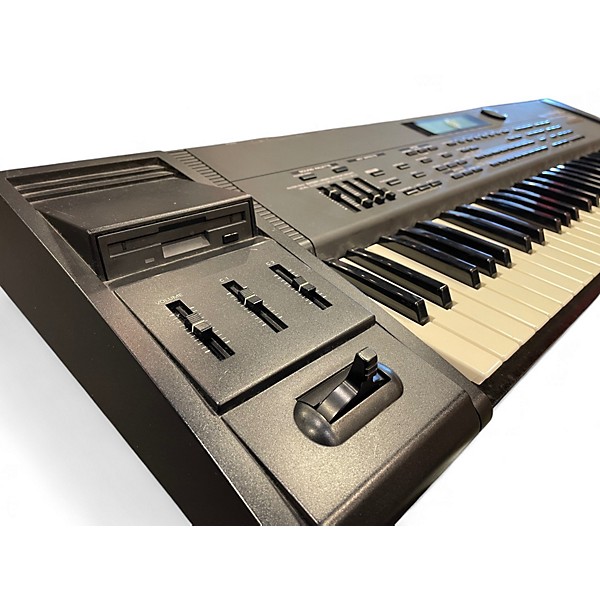 Used Roland XP60 Synthesizer