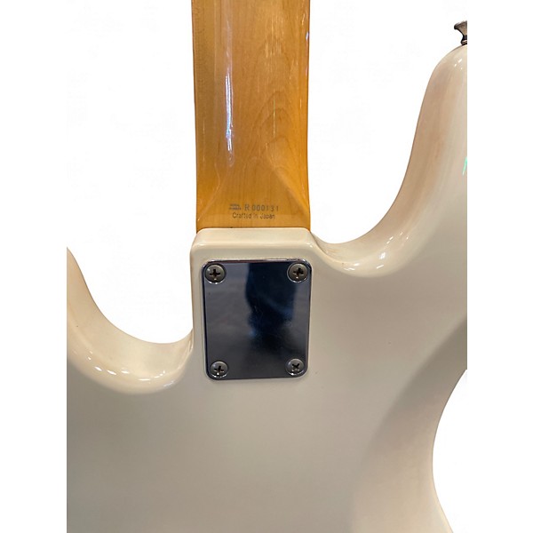 Used 2004 Fender 70 Vintage Reissue Precision Bass pb70 Antique White Electric Bass Guitar