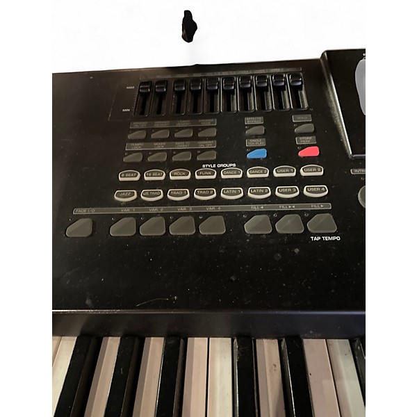 Used Generalmusic SK880 Keyboard Workstation