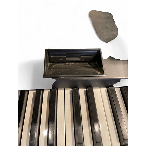 Used Generalmusic SK880 Keyboard Workstation