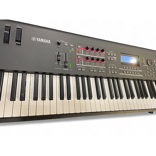Used Yamaha MOXF8 88 Key Keyboard Workstation