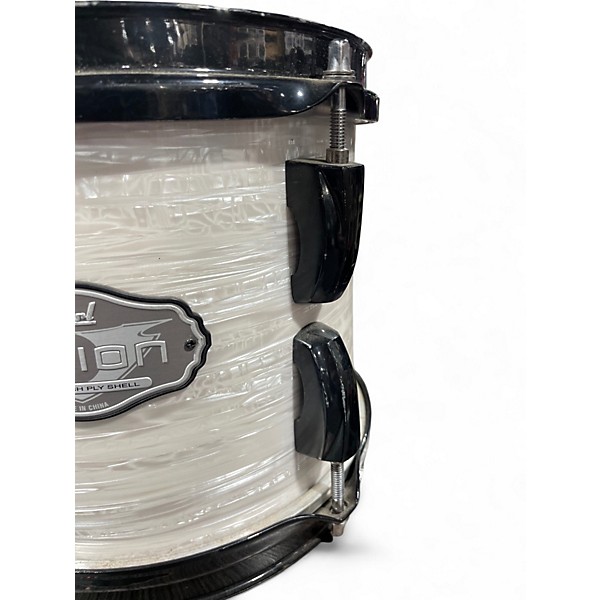 Used Pearl 10X8 Vision Tom Pearl White Drum