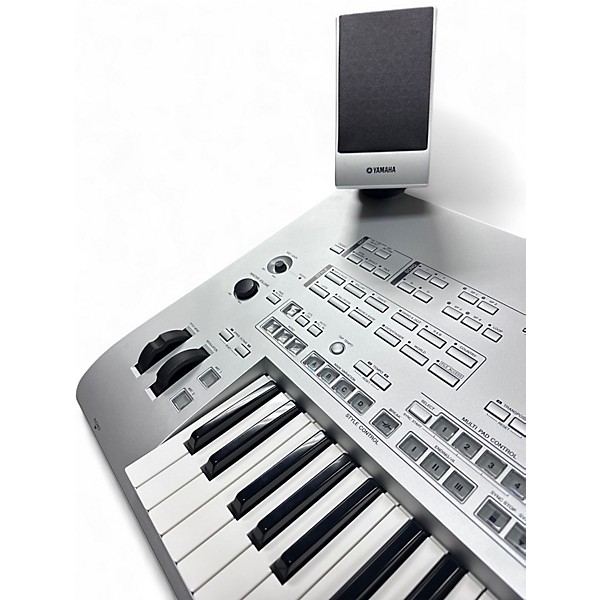 Used Yamaha Tyros4 61 Key Arranger Keyboard | Guitar Center