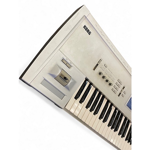 Used KORG Triton Studio 88 Key Keyboard Workstation