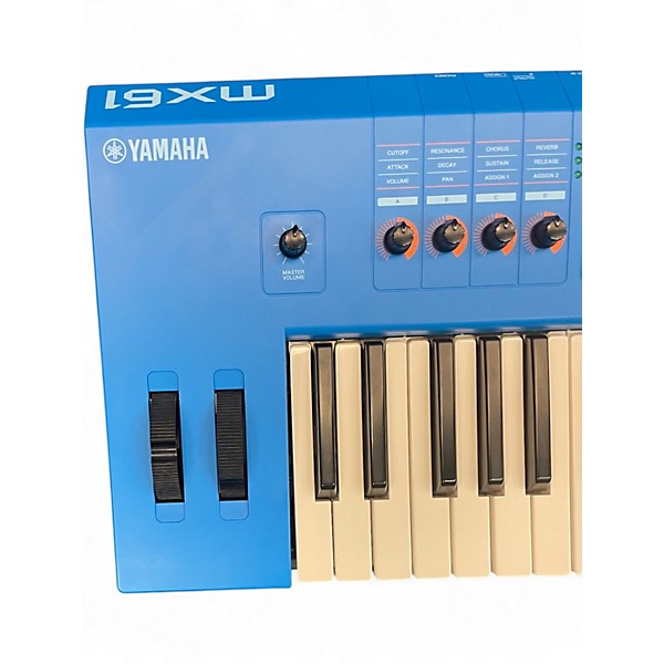 Used Yamaha MX61 61 Key Keyboard Workstation | Guitar Center
