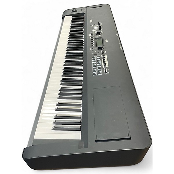 Used KORG Kross2-88 Synthesizer