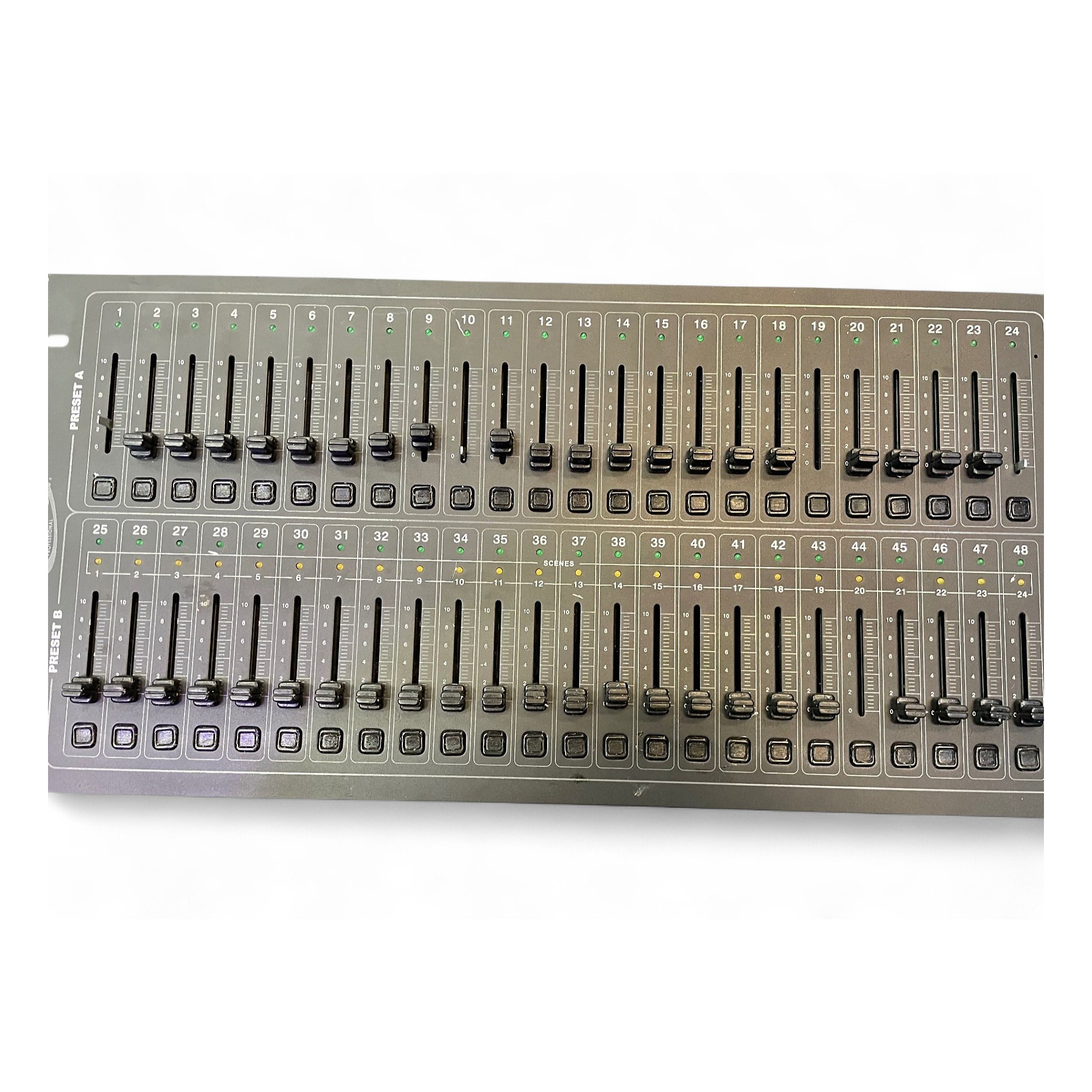 Used Elation Scene Setter 48 Lighting Controller | Guitar Center