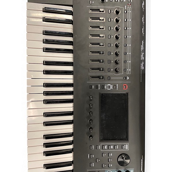 Used Roland Fantom 6 Keyboard Workstation