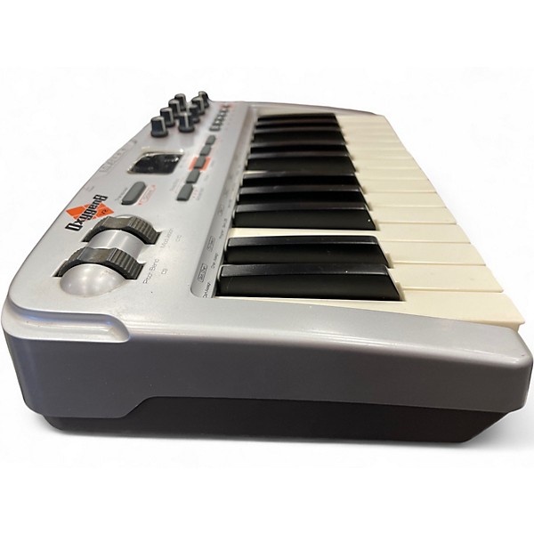 Used M-Audio Oxygen 8 V2 25 Key MIDI Controller