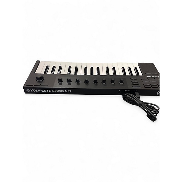 Used Native Instruments Komplete Kontrol M32 MIDI Controller