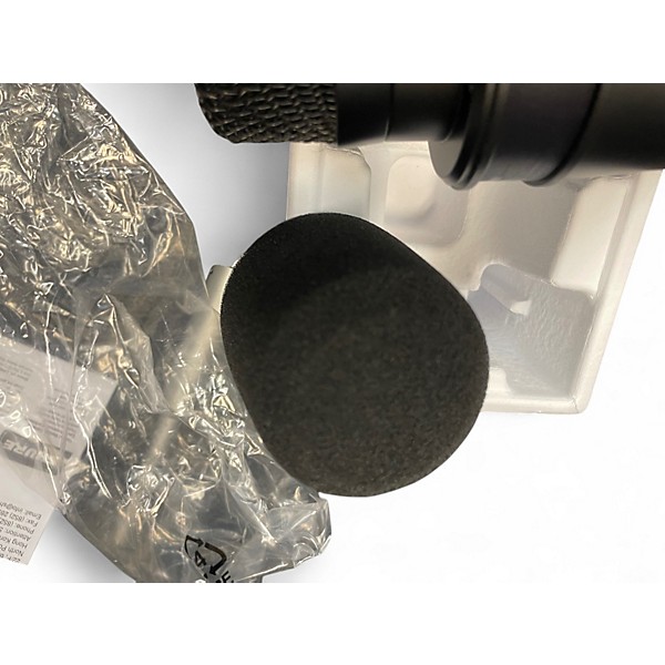 Used Shure mv7x Dynamic Microphone