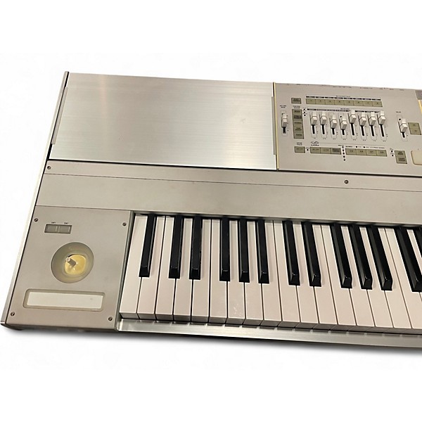 Used KORG M3 88 Key Keyboard Workstation
