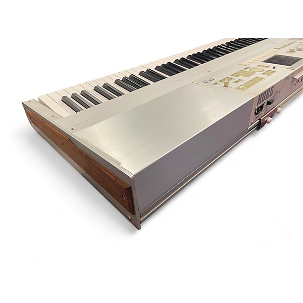 Used KORG M3 88 Key Keyboard Workstation
