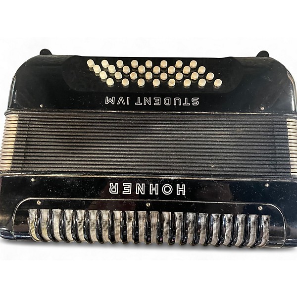 Used 1952 Hohner student avm Accordion