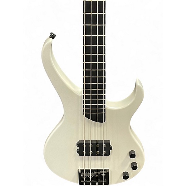 Used Kramer Disciple Alpine White Electric Bass Guitar Alpine