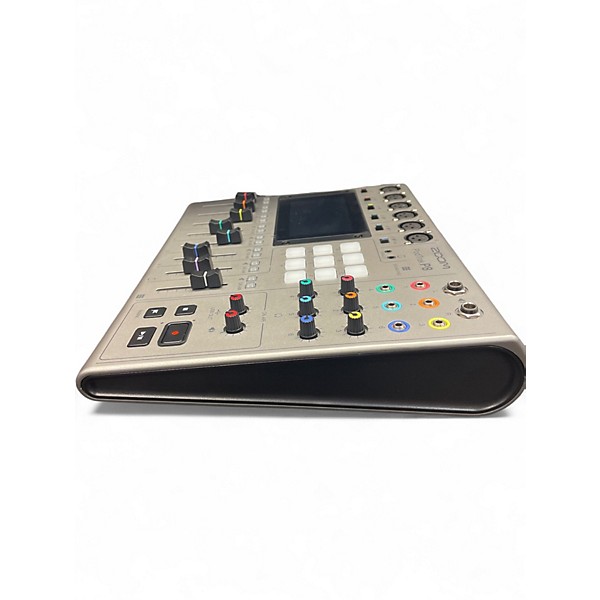 Used Zoom PodTrak P8 Portable Multitrack Podcast Recorder MultiTrack Recorder