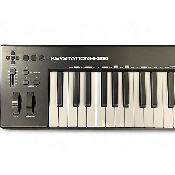 Used M-Audio KEYSTATION 88MK3 MIDI Controller