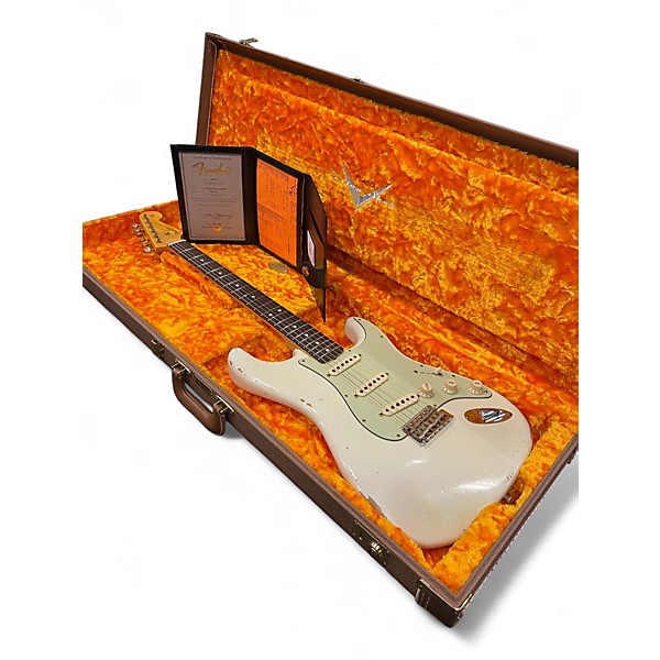Used Fender CUSTOM SHOP '63 STRATOCASTER RELIC Olympic White Solid Body Electric Guitar