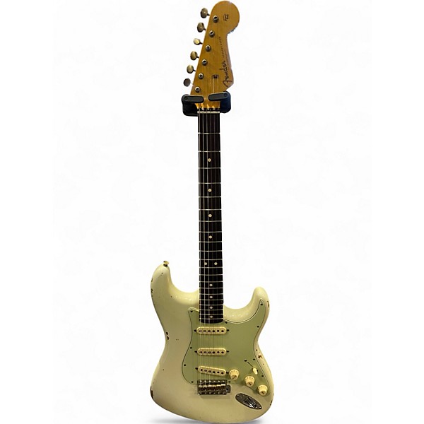 Used Fender CUSTOM SHOP '63 STRATOCASTER RELIC Olympic White Solid Body Electric Guitar