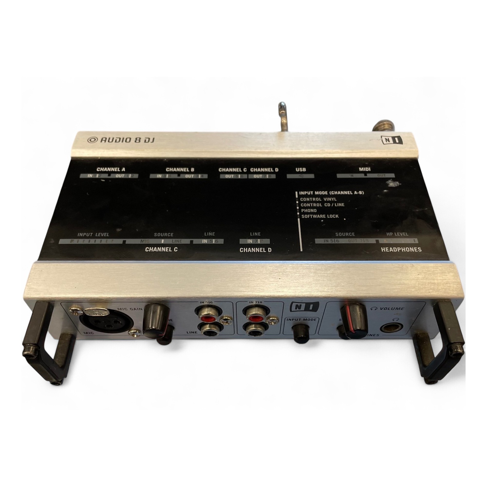 Used Native Instruments AUDIO 8 DJ Audio Interface | Guitar
