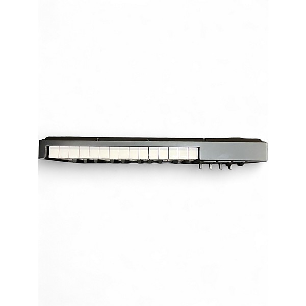 Used Alesis V25 25 Key MIDI Controller