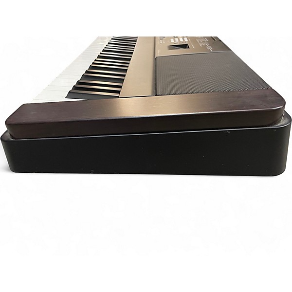 Used Yamaha DGX650 88 Key Portable Keyboard