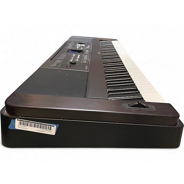 Used Yamaha DGX650 88 Key Portable Keyboard