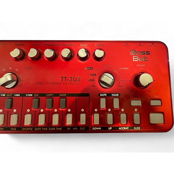 Used Cyclone Analogic TT-303 Bass Bot Synthesizer | Guitar