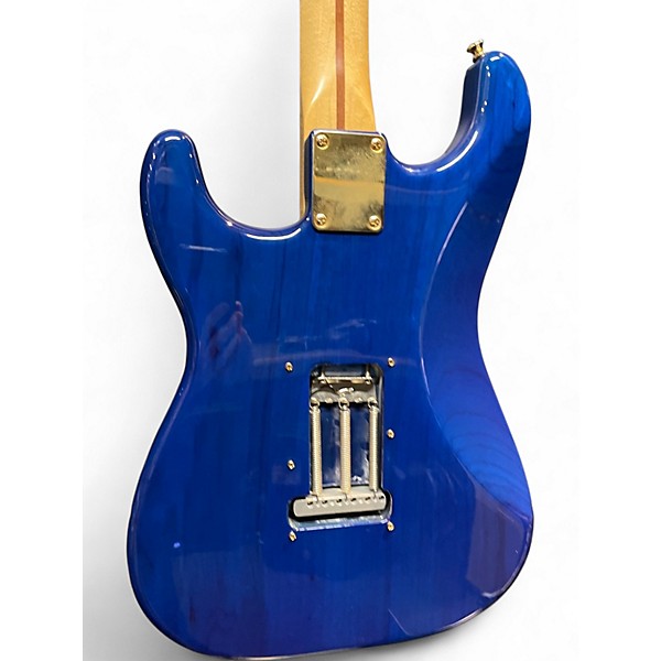 Used Fender Deluxe Stratocaster Sapphire Blue Trans Solid Body Electric Guitar