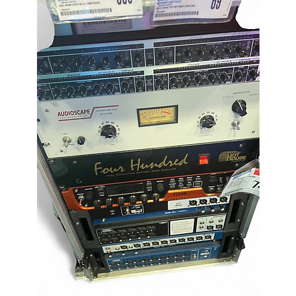 Used Behringer MDX2000 Compressor