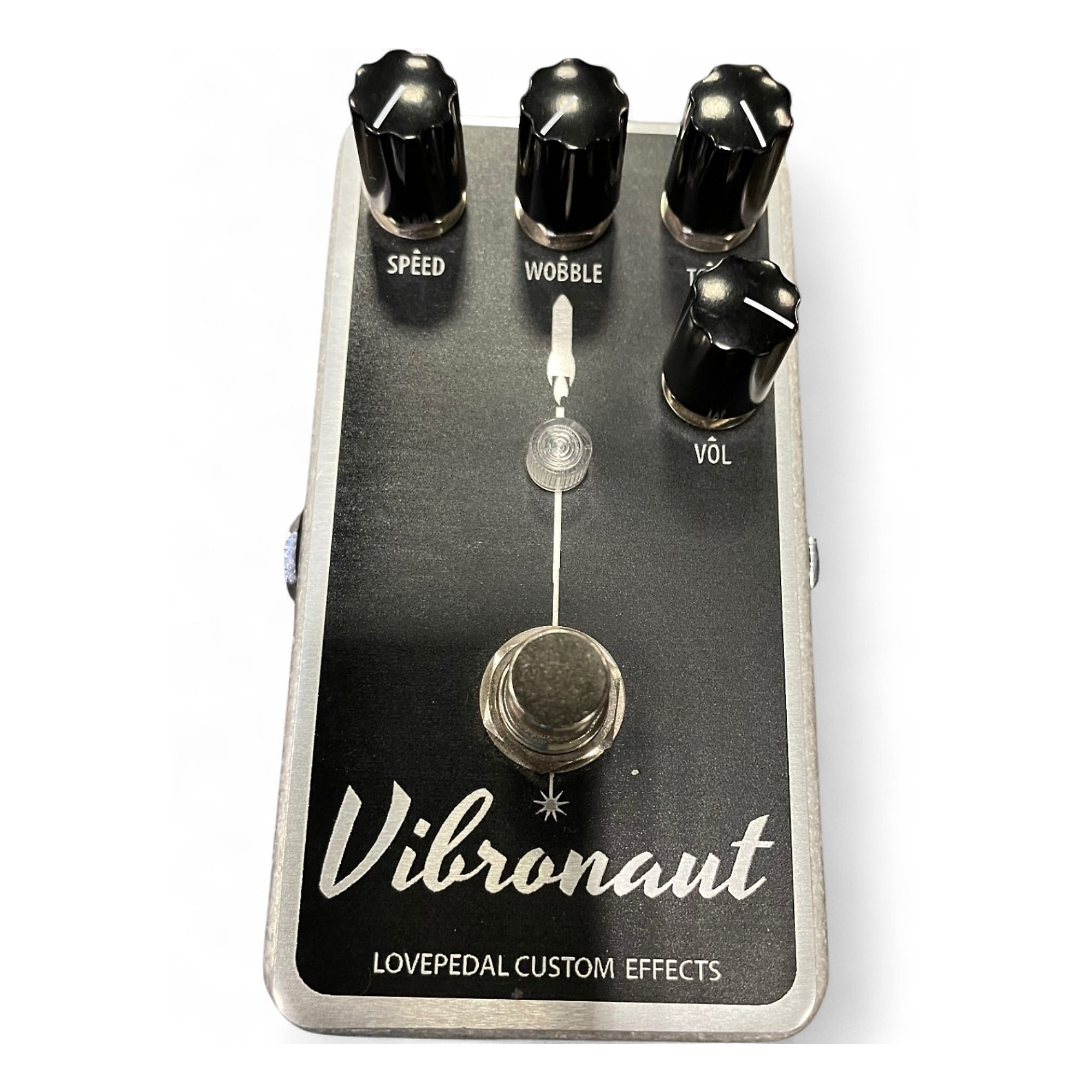 lovepedal vibe ラブペダル LovePedal Vibe Vibrato Pedal - YouTube